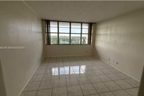 Copropriété à louer à North Miami Beach, Floride: 1 chambre, 72.46 m2 № 2071018 - photo 11