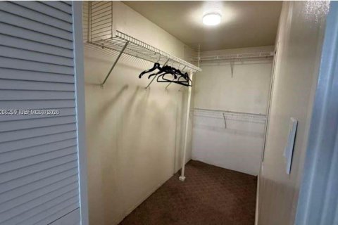 Copropriété à louer à North Miami Beach, Floride: 1 chambre, 72.46 m2 № 2071018 - photo 18