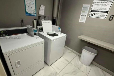 Copropriété à louer à North Miami Beach, Floride: 1 chambre, 72.46 m2 № 2071018 - photo 20