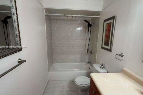 Copropriété à louer à North Miami Beach, Floride: 1 chambre, 72.46 m2 № 2071018 - photo 13
