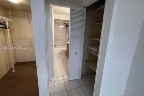 Copropriété à louer à North Miami Beach, Floride: 1 chambre, 72.46 m2 № 2071018 - photo 19
