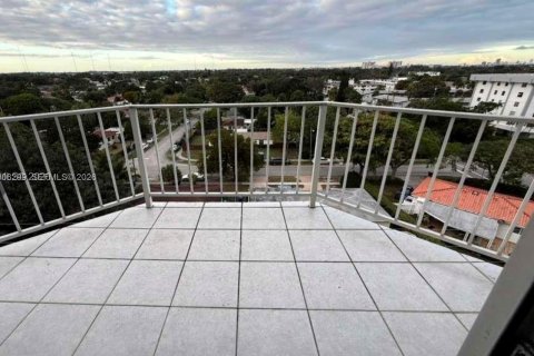 Copropriété à louer à North Miami Beach, Floride: 1 chambre, 72.46 m2 № 2071018 - photo 23