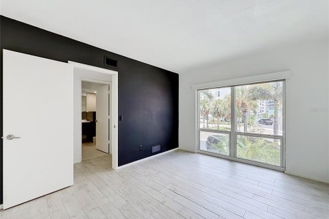 Condominio en venta en Clearwater, Florida, 2 dormitorios, 181.35 m2 № 2295188 - foto 14