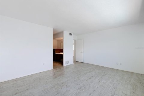 Condominio en venta en Clearwater, Florida, 2 dormitorios, 181.35 m2 № 2295188 - foto 16