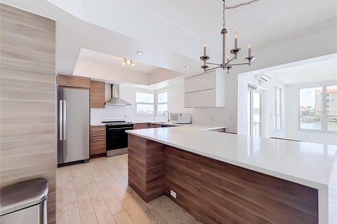 Condominio en venta en Clearwater, Florida, 2 dormitorios, 181.35 m2 № 2295188 - foto 10