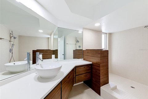 Condominio en venta en Clearwater, Florida, 2 dormitorios, 181.35 m2 № 2295188 - foto 15