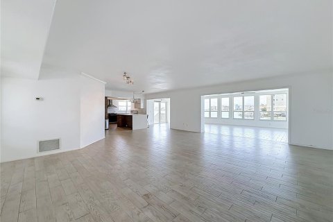 Condominio en venta en Clearwater, Florida, 2 dormitorios, 181.35 m2 № 2295188 - foto 8