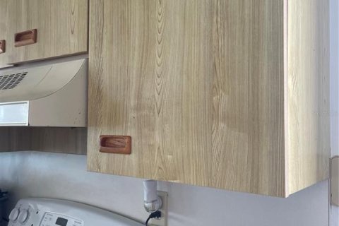 Condo in Saint Petersburg, Florida, 2 bedrooms  № 1782964 - photo 4