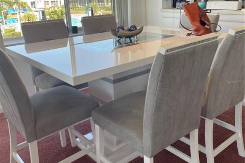 Condo in Saint Petersburg, Florida, 2 bedrooms  № 1782964 - photo 12