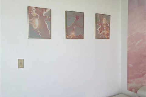 Condo in Saint Petersburg, Florida, 2 bedrooms  № 1782964 - photo 8