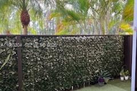 Снять в аренду кондоминиум в Майами, Флорида 2 спальни, 90.67м2, № 2009240 - фото 12