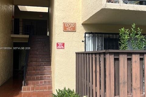 Снять в аренду кондоминиум в Майами, Флорида 2 спальни, 90.67м2, № 2009240 - фото 4