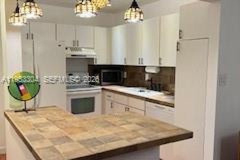 Снять в аренду кондоминиум в Майами, Флорида 2 спальни, 90.67м2, № 2009240 - фото 7