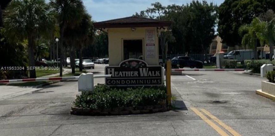 Кондоминиум с 2 спальнями в Майами, Флорида № 2009240