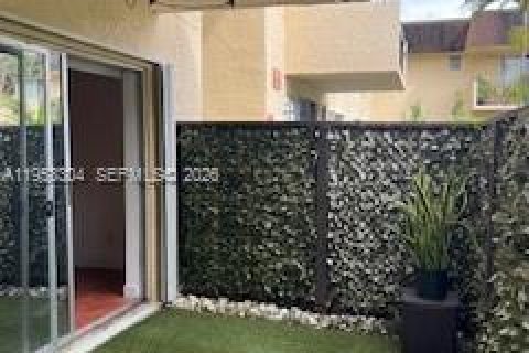 Снять в аренду кондоминиум в Майами, Флорида 2 спальни, 90.67м2, № 2009240 - фото 13