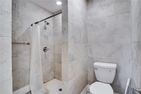 Купить коммерческую недвижимость в Тампа, Флорида 8 спален, 242.1м2, № 2139989 - фото 16