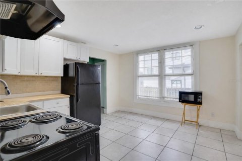 Купить коммерческую недвижимость в Тампа, Флорида 8 спален, 242.1м2, № 2139989 - фото 9