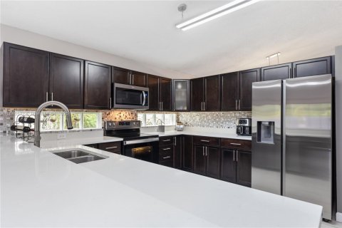 House in Miramar, Florida 3 bedrooms, 160.81 sq.m. № 1830300 - photo 5