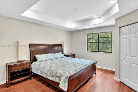 Снять в аренду таунхаус в Уэстон, Флорида 2 спальни, 107.3м2, № 2004557 - фото 24