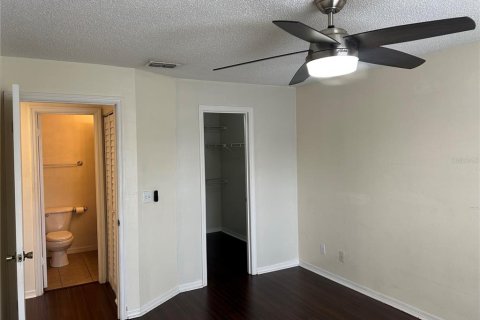 Condo in Orlando, Florida, 1 bedroom № 2095350 - photo 13