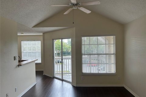 Condo in Orlando, Florida, 1 bedroom № 2095350 - photo 4