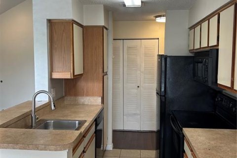 Condo in Orlando, Florida, 1 bedroom № 2095350 - photo 9