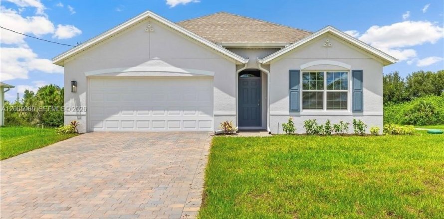 Villa ou maison à LaBelle, Floride 4 chambres, 169.83 m2 № 2397612