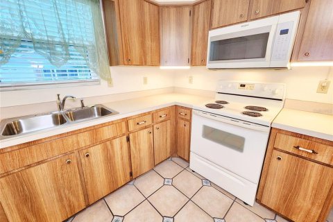 Casa en venta en Zephyrhills, Florida, 2 dormitorios, 132.94 m2 № 1854358 - foto 18