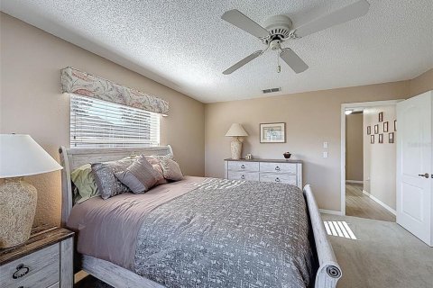 Casa en venta en Weeki Wachee, Florida, 3 dormitorios, 194.17 m2 № 2144867 - foto 25