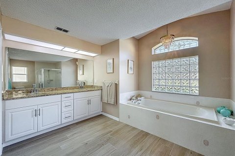 Casa en venta en Weeki Wachee, Florida, 3 dormitorios, 194.17 m2 № 2144867 - foto 17