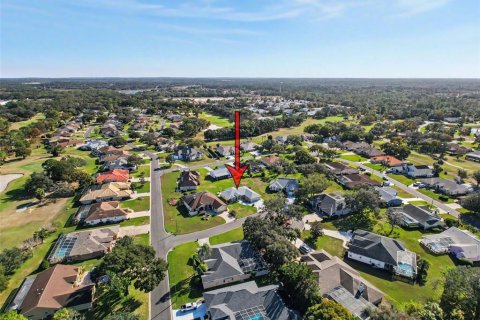 Casa en venta en Weeki Wachee, Florida, 3 dormitorios, 194.17 m2 № 2144867 - foto 2