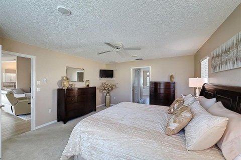 Casa en venta en Weeki Wachee, Florida, 3 dormitorios, 194.17 m2 № 2144867 - foto 14