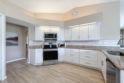 Casa en venta en Weeki Wachee, Florida, 3 dormitorios, 194.17 m2 № 2144867 - foto 8