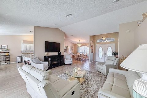 Casa en venta en Weeki Wachee, Florida, 3 dormitorios, 194.17 m2 № 2144867 - foto 6