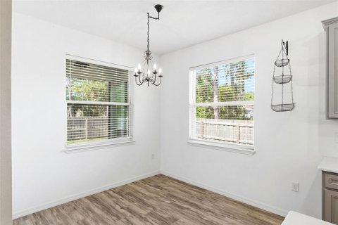 Casa en venta en Palm Bay, Florida, 4 dormitorios, 222.59 m2 № 2199881 - foto 9