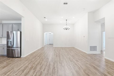 Casa en venta en Palm Bay, Florida, 4 dormitorios, 222.59 m2 № 2199881 - foto 8