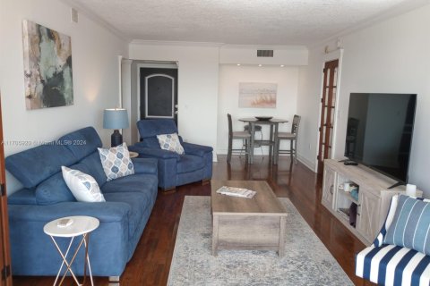 Condo in Aventura, Florida, 2 bedrooms  № 1729498 - photo 13