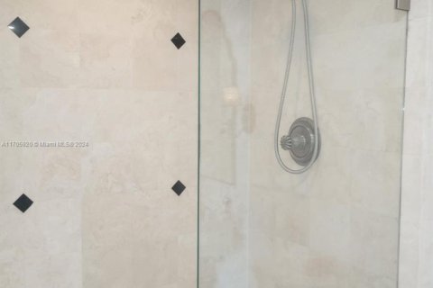 Condo in Aventura, Florida, 2 bedrooms  № 1729498 - photo 18