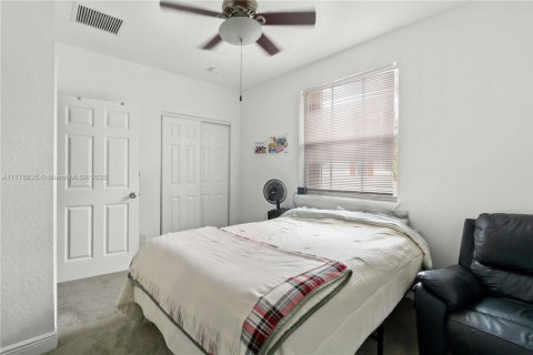 Townhouse in Miramar, Florida 2 bedrooms, 120.4 sq.m. № 1700714 - photo 18