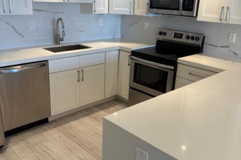 Condominio en alquiler en Sunny Isles Beach, Florida, 1 dormitorio, 93.37 m2 № 2387255 - foto 5