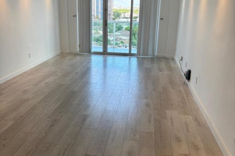 Condominio en alquiler en Sunny Isles Beach, Florida, 1 dormitorio, 93.37 m2 № 2387255 - foto 3