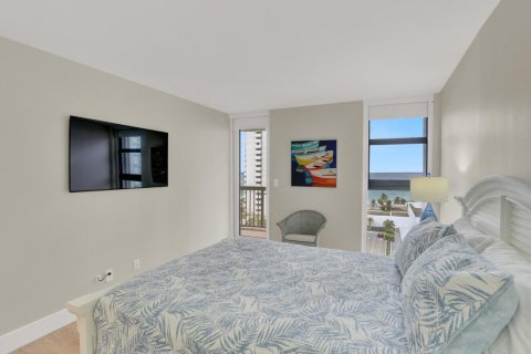 Condo in Pompano Beach, Florida, 2 bedrooms  № 2084135 - photo 27