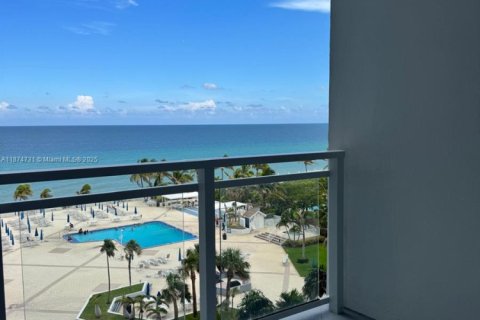 Copropriété à louer à Hallandale Beach, Floride: 1 chambre, 83.24 m2 № 1925870 - photo 7