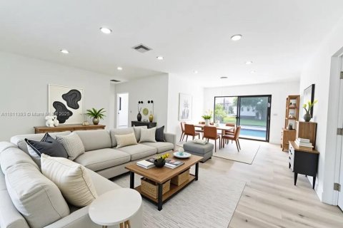 House in Davie, Florida 5 bedrooms, 172.24 sq.m. № 1756582 - photo 3