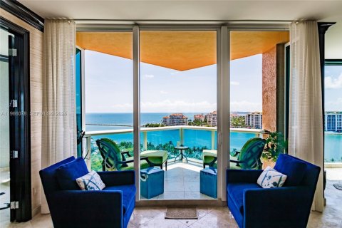 Снять в аренду кондоминиум в Майами-Бич, Флорида 2 спальни, 189.52м2, № 2027883 - фото 7