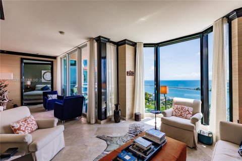 Снять в аренду кондоминиум в Майами-Бич, Флорида 2 спальни, 189.52м2, № 2027883 - фото 9