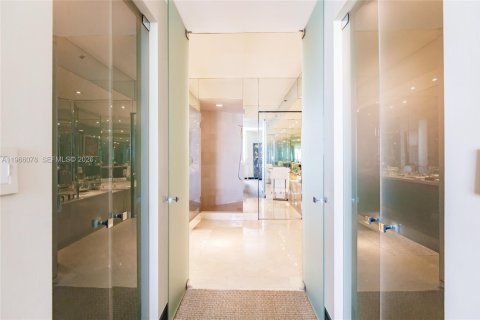 Снять в аренду кондоминиум в Майами-Бич, Флорида 2 спальни, 189.52м2, № 2027883 - фото 26