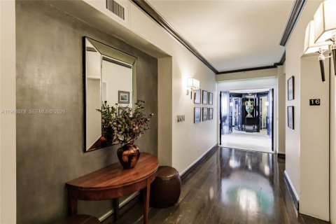 Снять в аренду кондоминиум в Майами-Бич, Флорида 2 спальни, 189.52м2, № 2027883 - фото 3