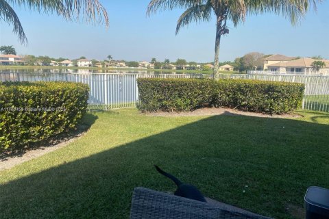 Casa en venta en Weston, Florida, 5 dormitorios, 290.97 m2 № 1731867 - foto 3
