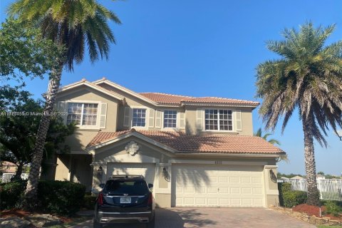 Casa en venta en Weston, Florida, 5 dormitorios, 290.97 m2 № 1731867 - foto 1